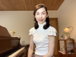 一宮市のシニアピアノ教室｜めぐみピアノ教室